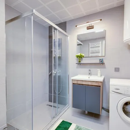 29th Floor - Skyline Serenity & - Exclusive *